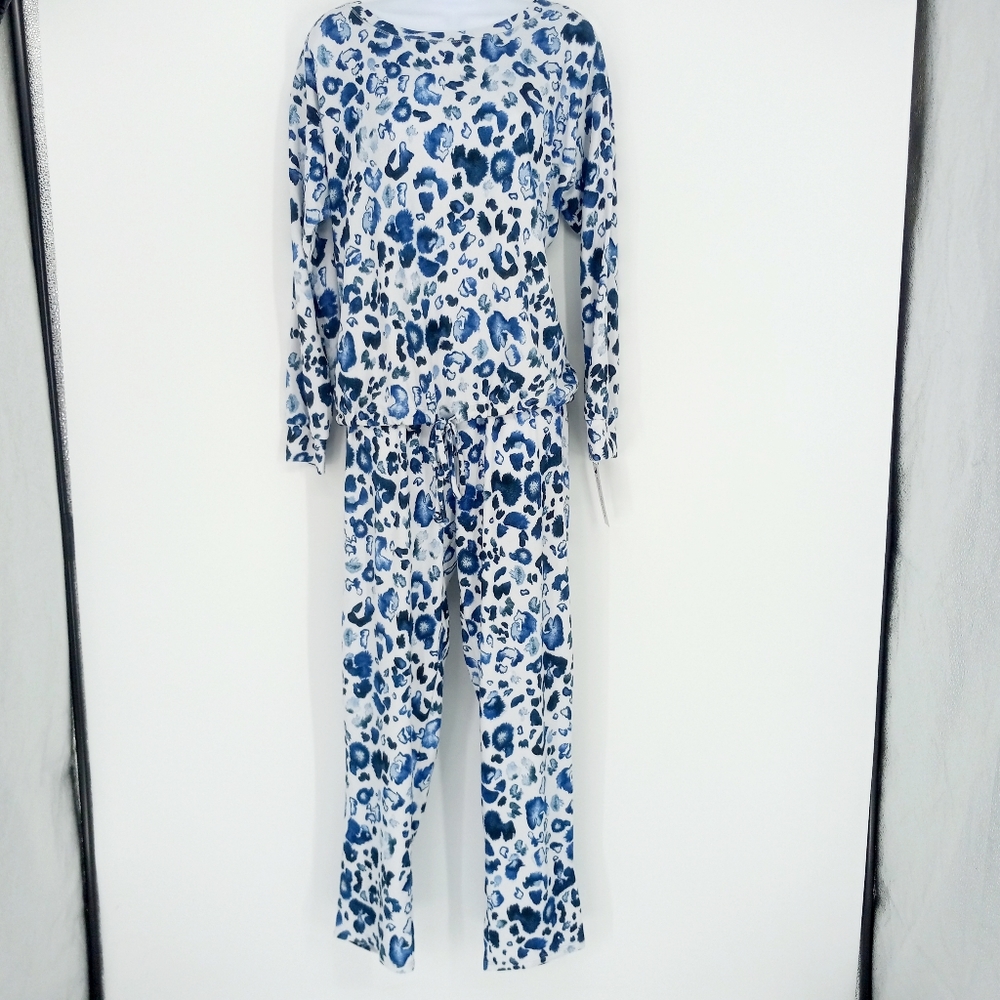 Lilac & London Small Butter Soft Blue Long Sleeve Animal Print Pajama Set NWT